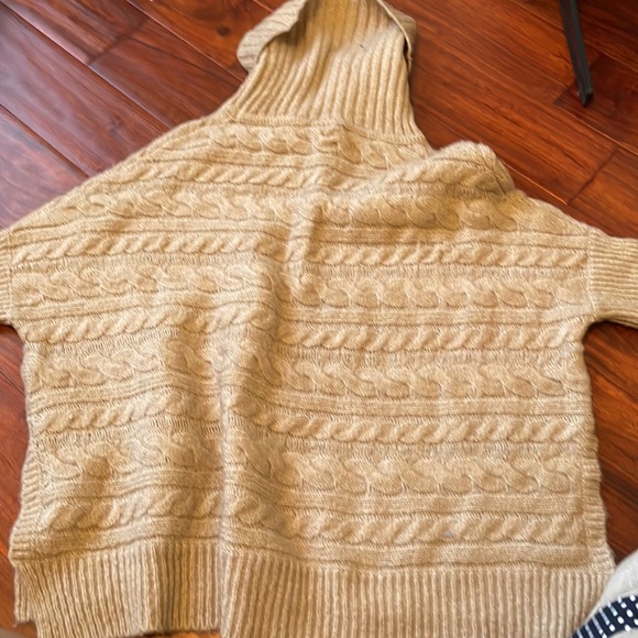 Beige Knit turtleneck Sweater size M - Picture 4 of 4